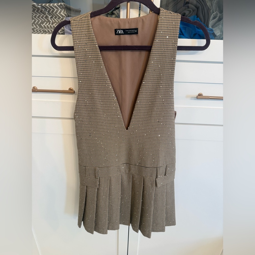 NWOT never worn - low front plaid sequence ZARA mini dress
